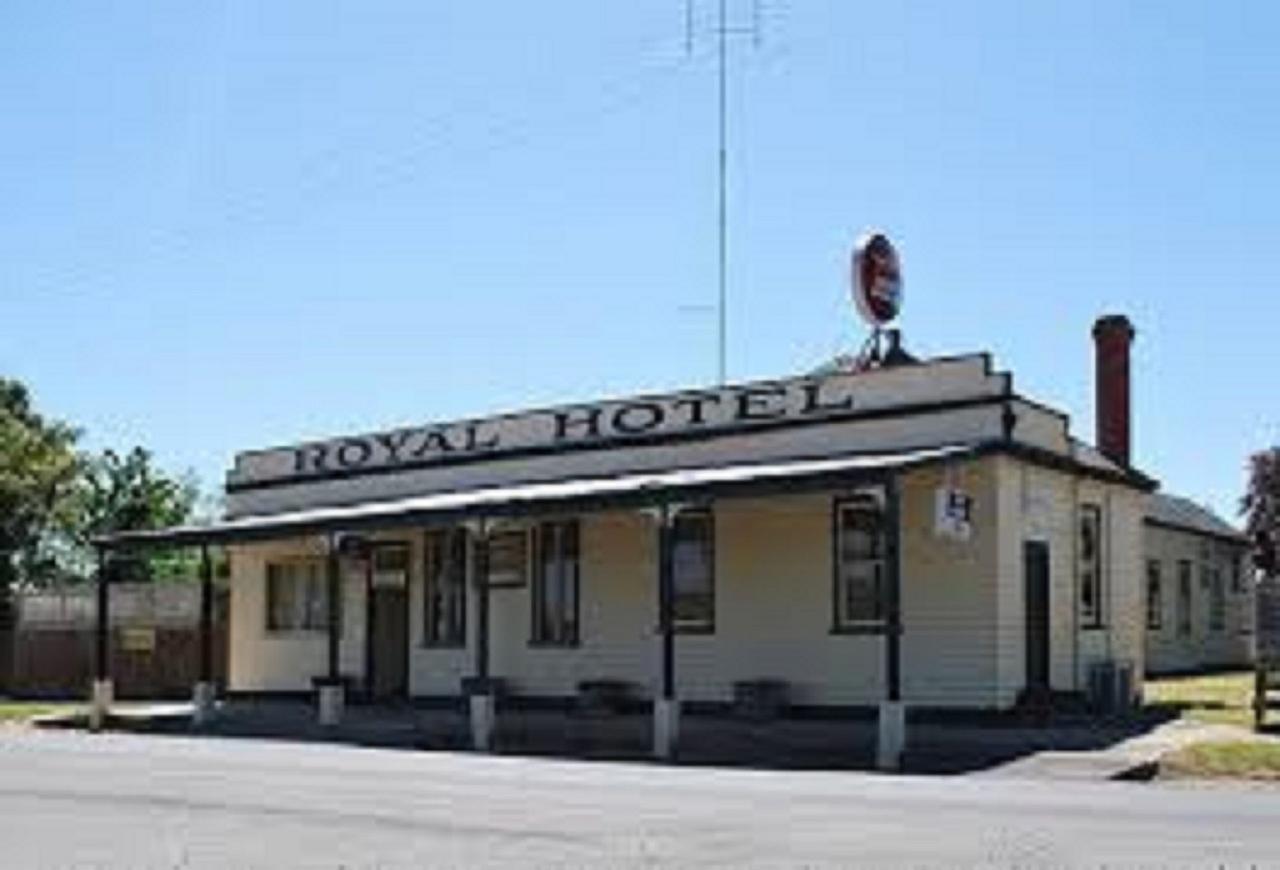 Royal Hotel Snake Valley Exteriér fotografie