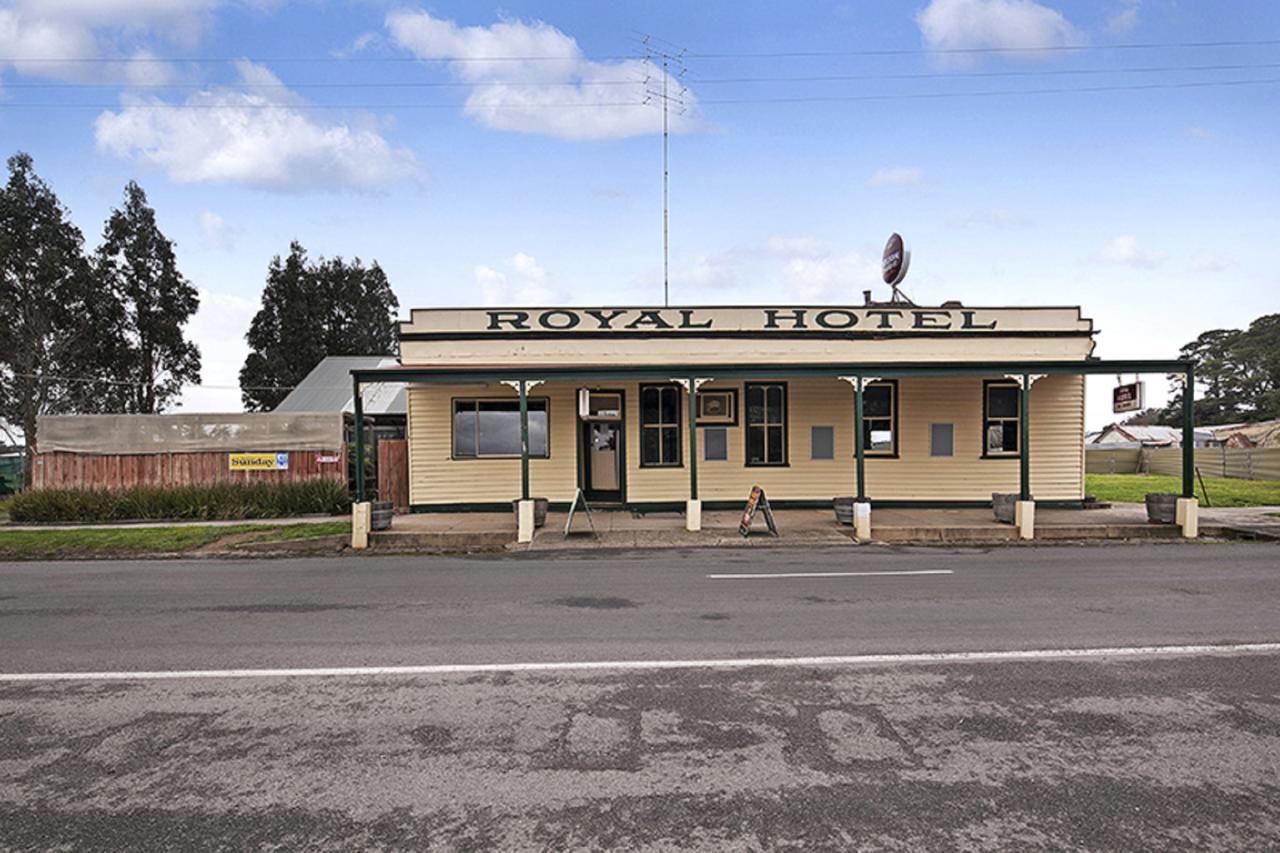 Royal Hotel Snake Valley Exteriér fotografie